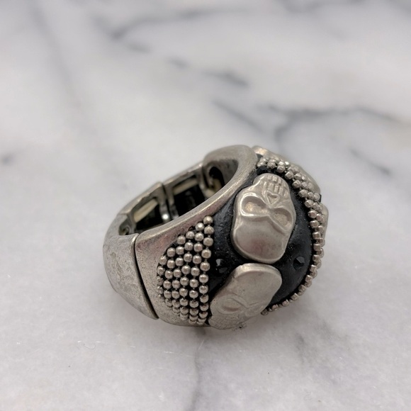 Skull Band Fashion Ring with Crystals‎ - Picture 5 of 7